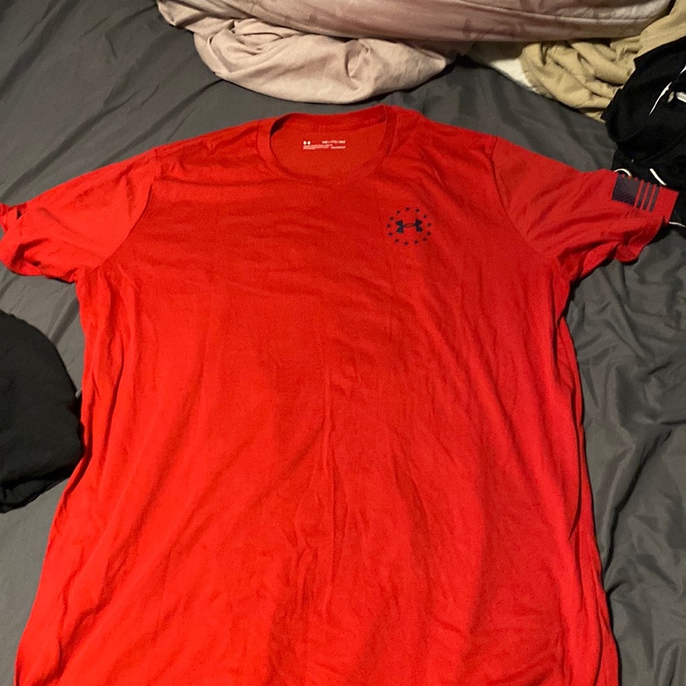 Three under armour t shirts